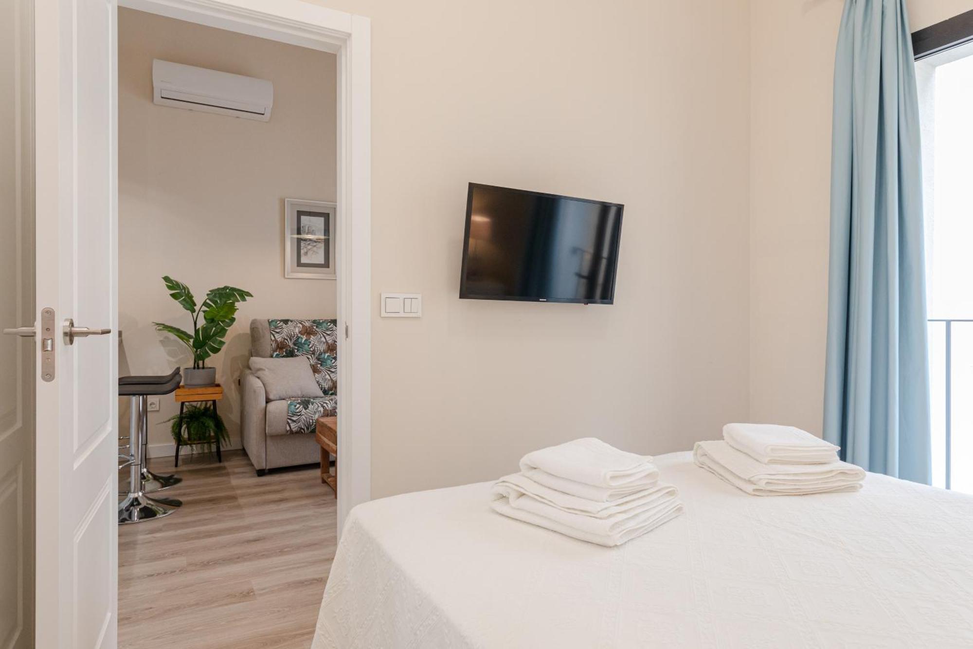 San Luis Downtown & Pool Apartment Sevilla Exterior foto
