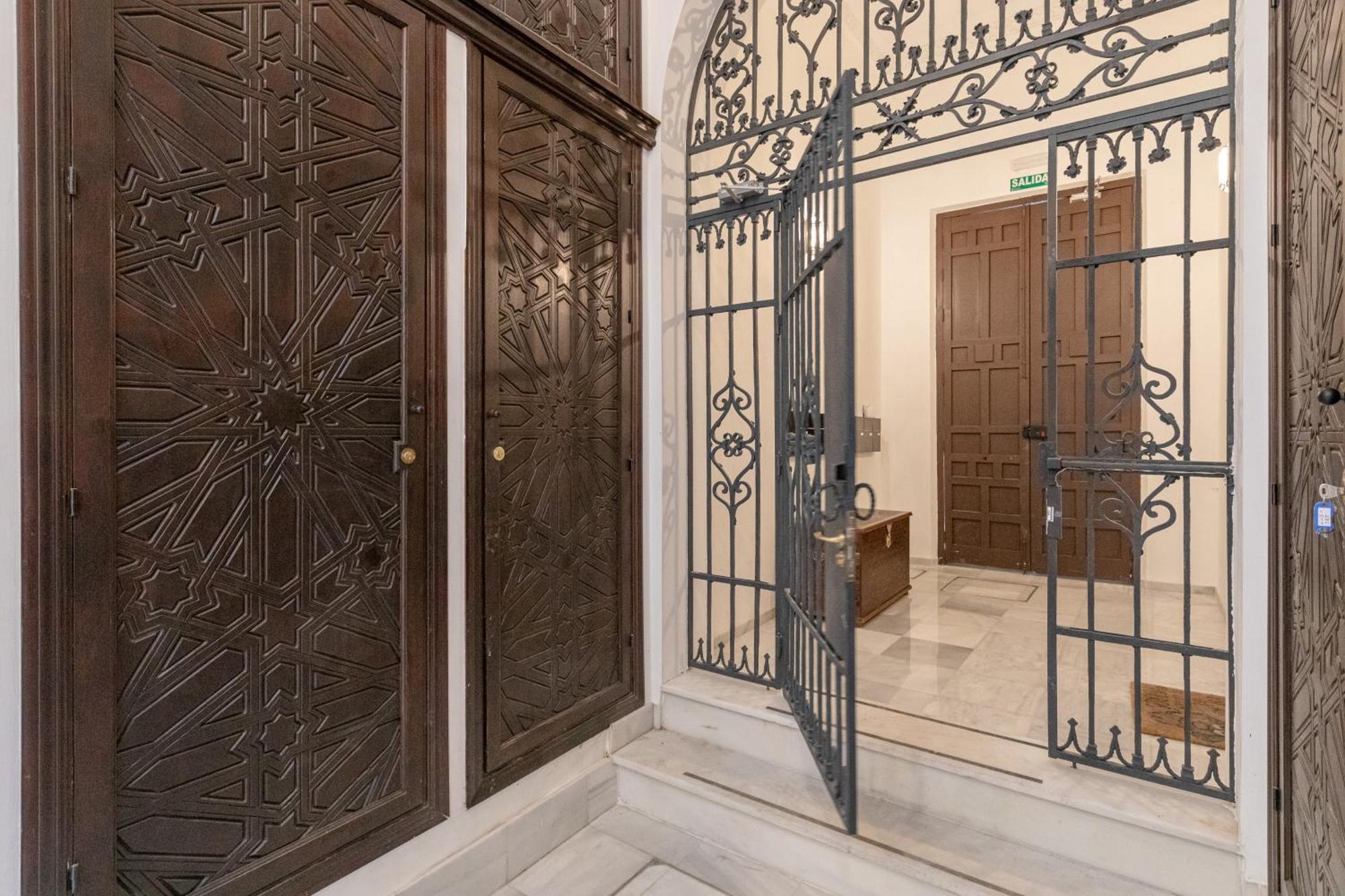 San Luis Downtown & Pool Apartment Sevilla Exterior foto